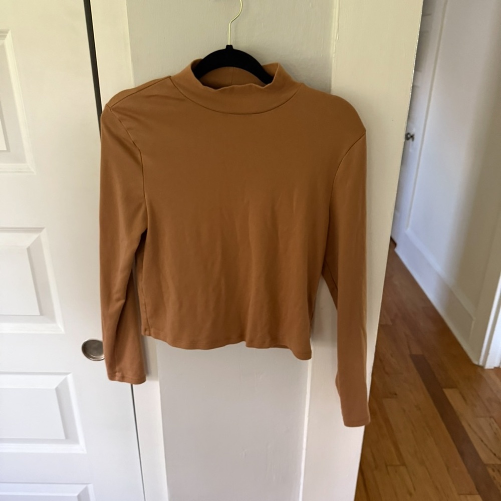 GAP Women's Brown Long Sleeve Turtleneck
